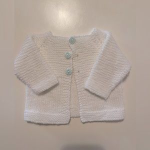 Hand made white sweater 0-3 months Like new condition